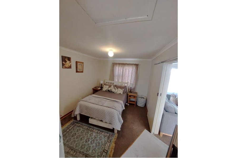 1 Bedroom Property for Sale in Winelands Western Cape